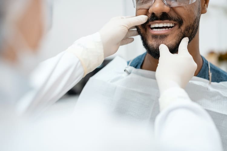Understanding the early signs of gum disease can help you take action before the condition becomes severe.